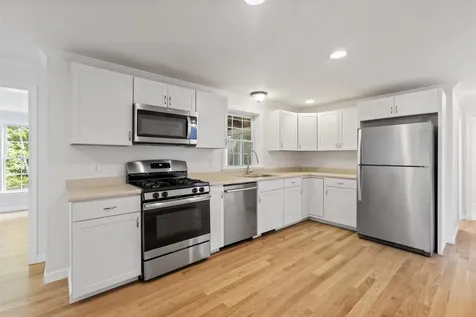5 Springfield Circle Merrimack NH 03054