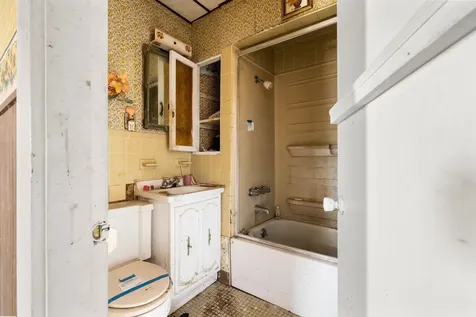 10 Hayes Avenue Manchester NH 03103