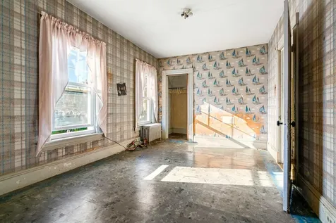 10 Hayes Avenue Manchester NH 03103