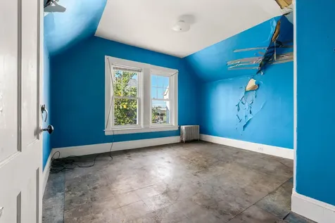 10 Hayes Avenue Manchester NH 03103