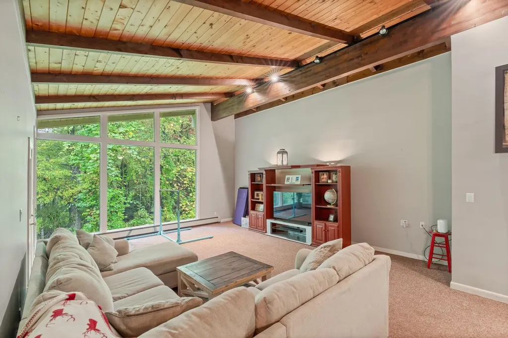 4 Trow Road Mont Vernon NH 03057