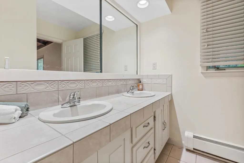 4 Trow Road Mont Vernon NH 03057