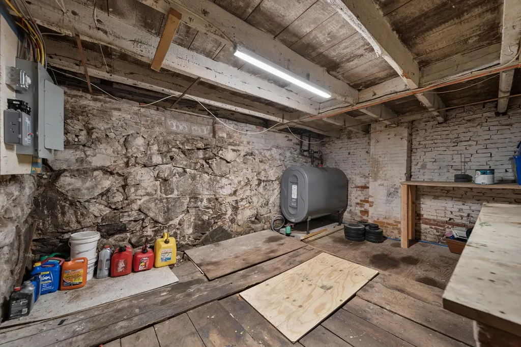 208 Main Street Somersworth NH 03825