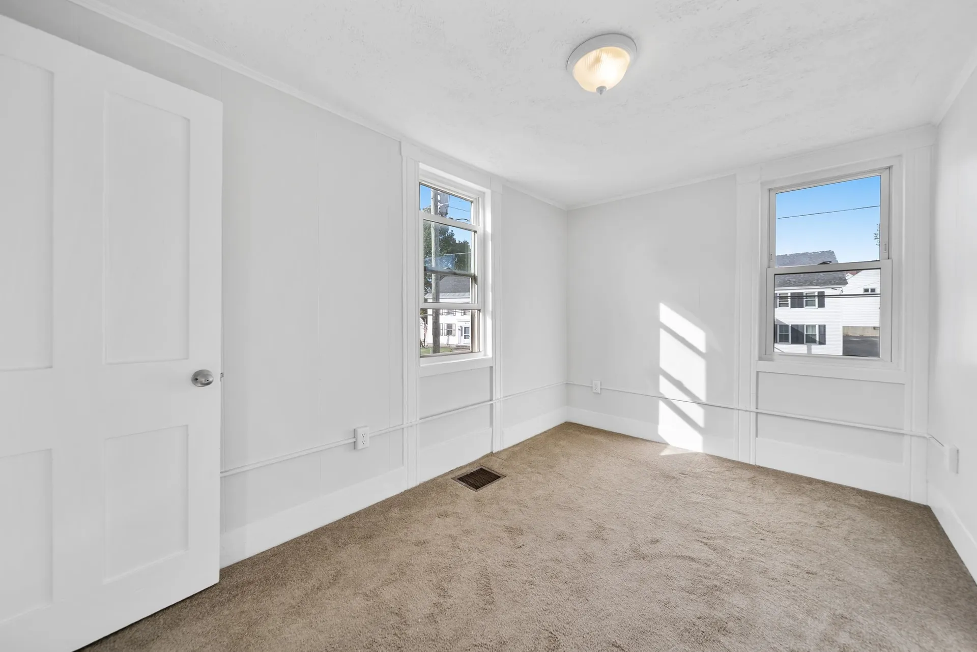 208 Main Street Somersworth NH 03825