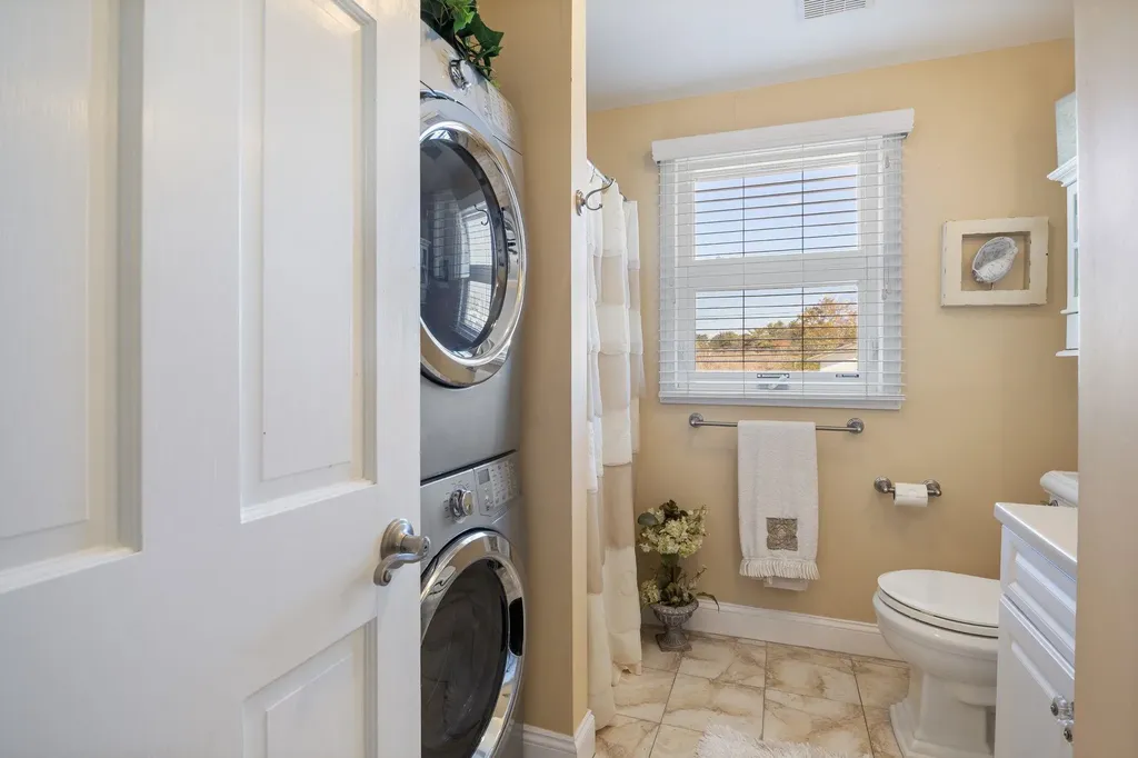 190 Kings Highway Hampton NH 03842