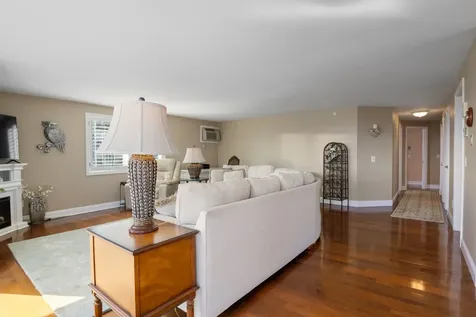 190 Kings Highway Hampton NH 03842