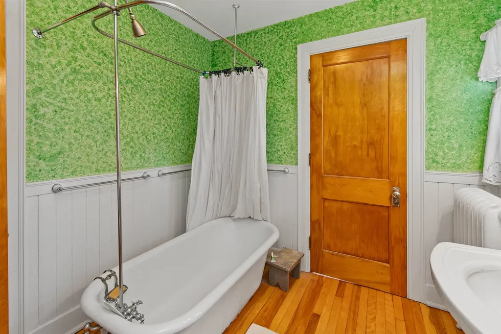 26 Lincoln Street Essex Junction VT 05452