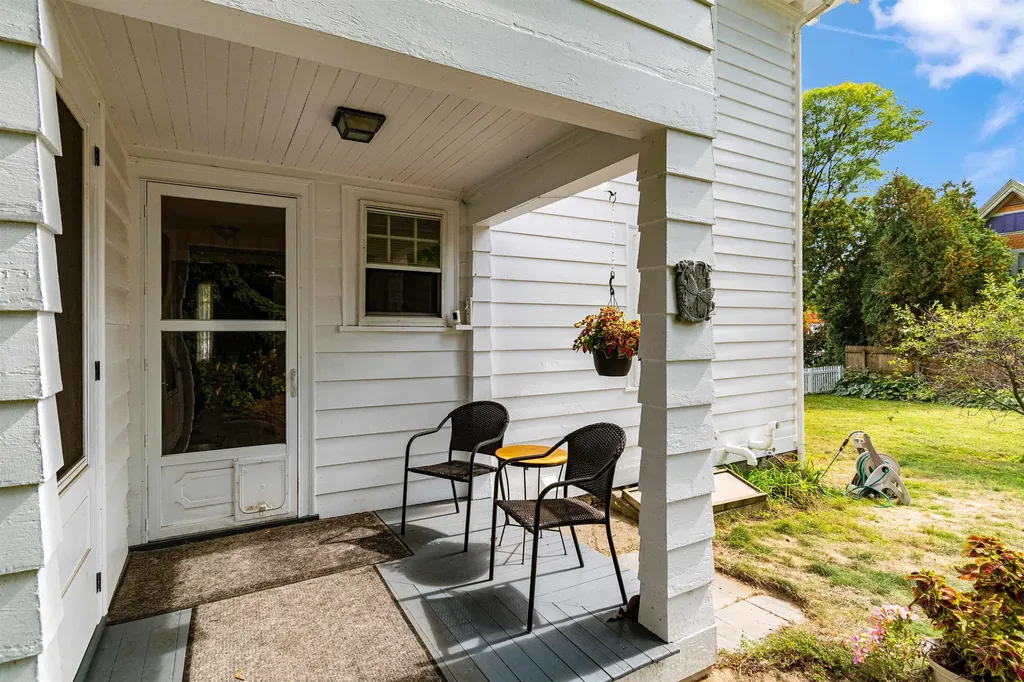 26 Lincoln Street Essex Junction VT 05452