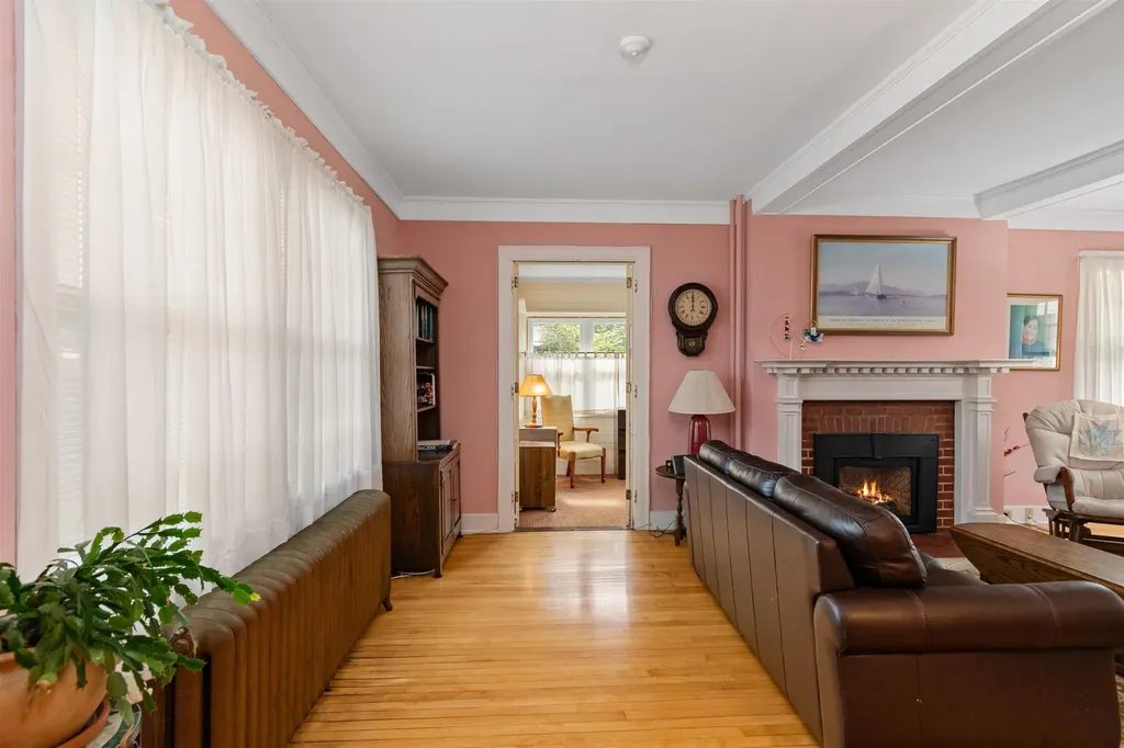 26 Lincoln Street Essex Junction VT 05452