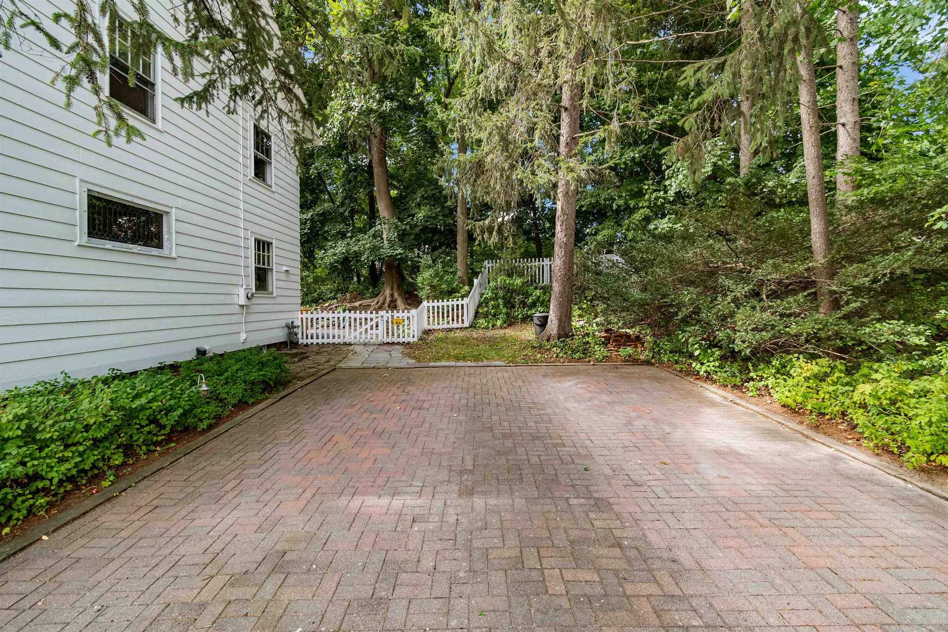 26 Lincoln Street Essex Junction VT 05452