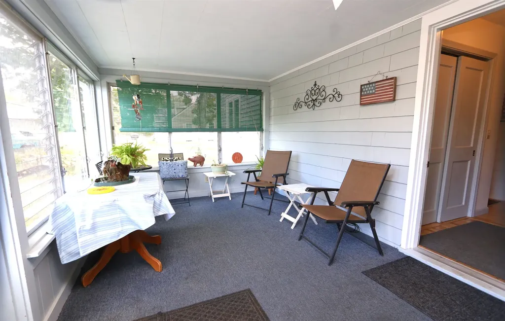 43 Main Avenue South Hampton NH 03827