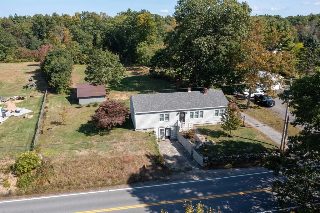 43 Main Avenue South Hampton NH 03827