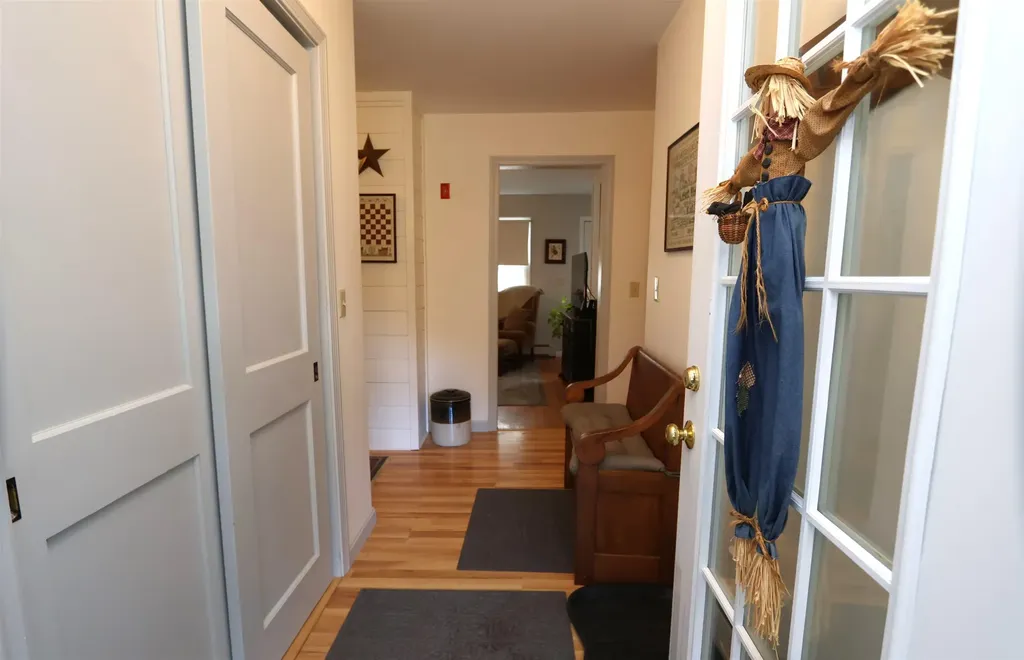 43 Main Avenue South Hampton NH 03827