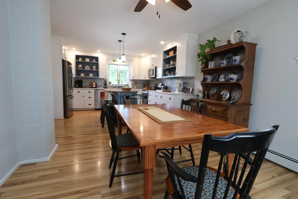 43 Main Avenue South Hampton NH 03827