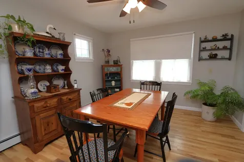 43 Main Avenue South Hampton NH 03827