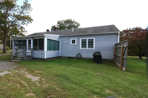 43 Main Avenue South Hampton NH 03827