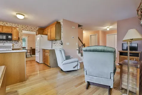 4 Jared Circle Nashua NH 03063