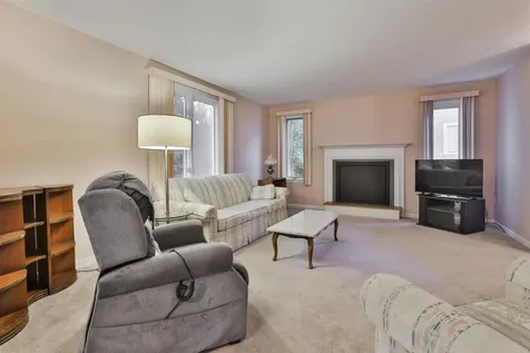 4 Jared Circle Nashua NH 03063