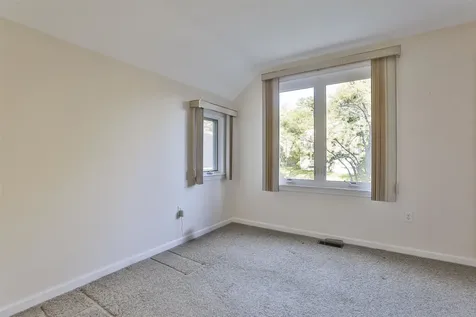 4 Jared Circle Nashua NH 03063