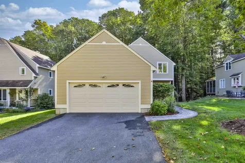 4 Jared Circle Nashua NH 03063
