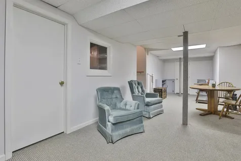 4 Jared Circle Nashua NH 03063