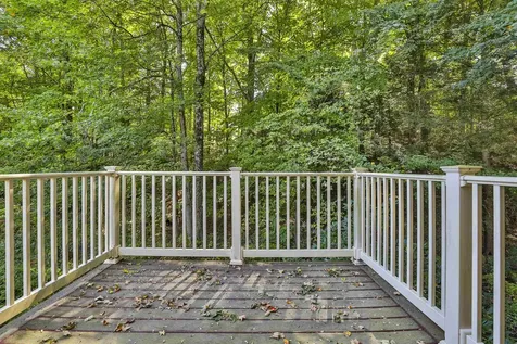 4 Jared Circle Nashua NH 03063