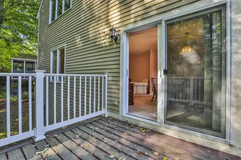 4 Jared Circle Nashua NH 03063