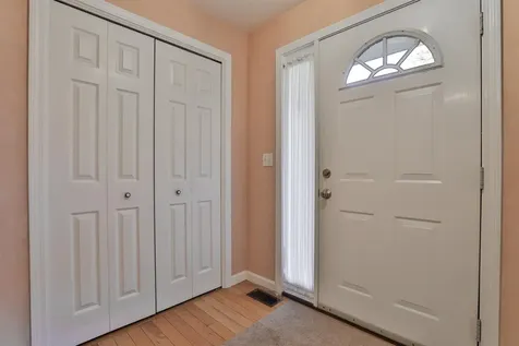 4 Jared Circle Nashua NH 03063