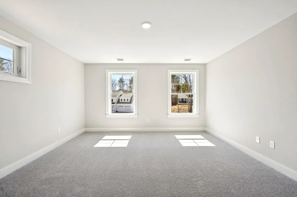 12 Washburn Farm Lane Kittery ME 03905