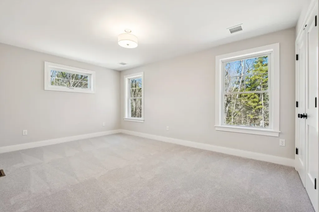 12 Washburn Farm Lane Kittery ME 03905