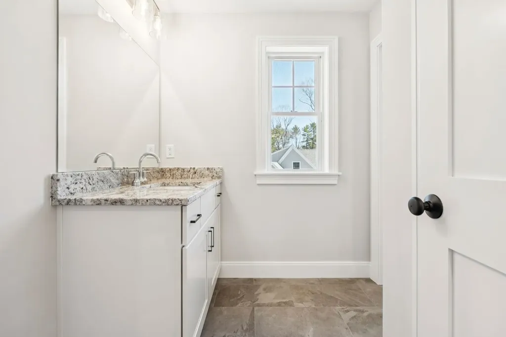 12 Washburn Farm Lane Kittery ME 03905