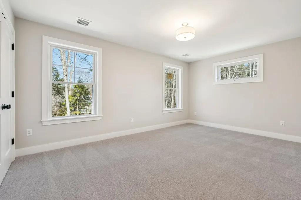 12 Washburn Farm Lane Kittery ME 03905