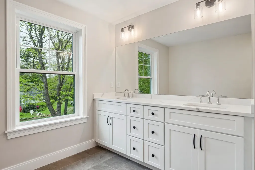 12 Washburn Farm Lane Kittery ME 03905