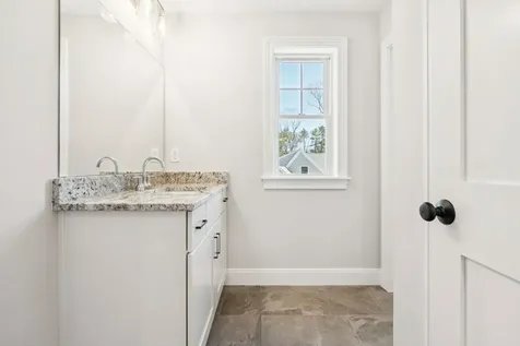 12 Washburn Farm Lane Kittery ME 03905