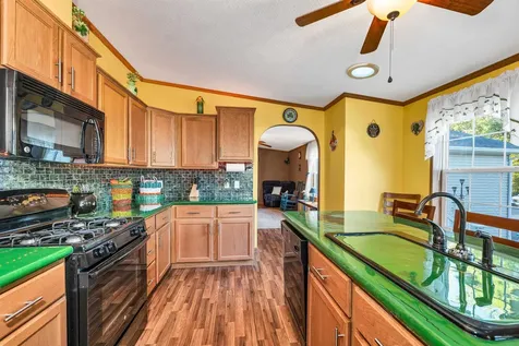 14 Mansfield Woods Way New Hampton NH 03256