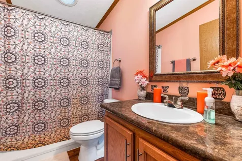 14 Mansfield Woods Way New Hampton NH 03256