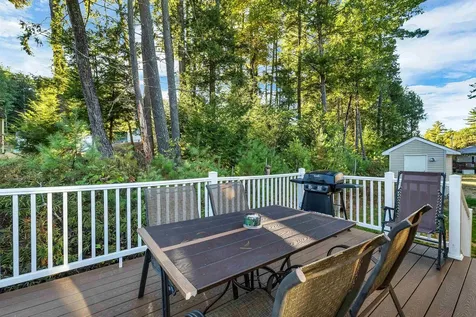 14 Mansfield Woods Way New Hampton NH 03256