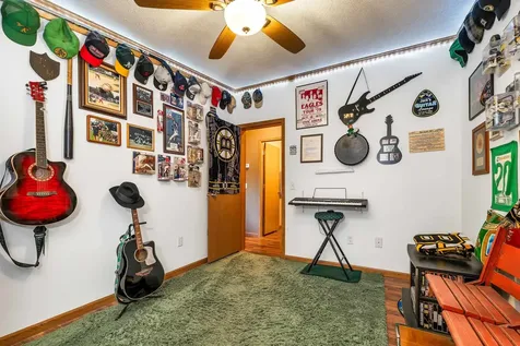 14 Mansfield Woods Way New Hampton NH 03256