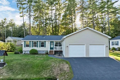 14 Mansfield Woods Way New Hampton NH 03256