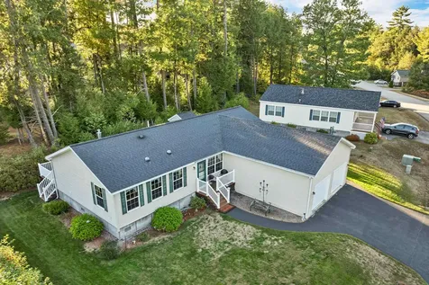 14 Mansfield Woods Way New Hampton NH 03256