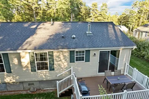14 Mansfield Woods Way New Hampton NH 03256