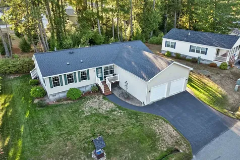 14 Mansfield Woods Way New Hampton NH 03256