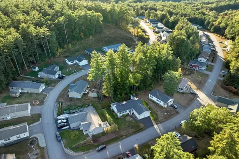 14 Mansfield Woods Way New Hampton NH 03256