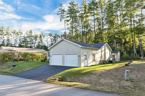 14 Mansfield Woods Way New Hampton NH 03256