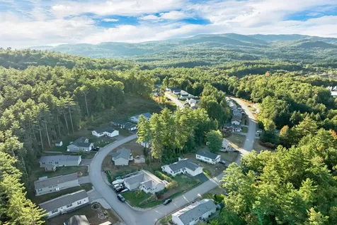 14 Mansfield Woods Way New Hampton NH 03256