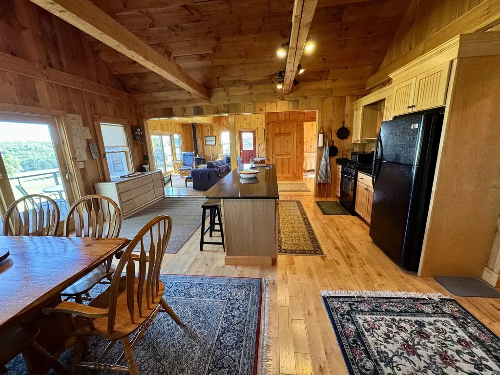 9 Henderson Drive Ryegate VT 05069