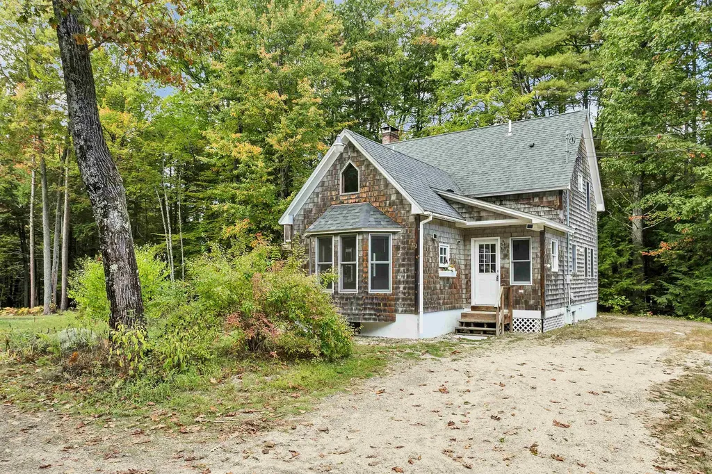 8 Beech River Circle Ossipee NH 03814