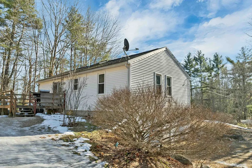 45 Whittier Drive Fremont NH 03044