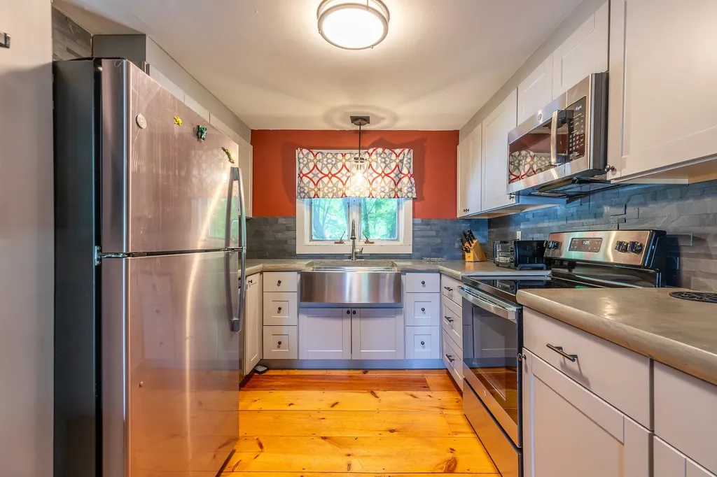 3732 Vt Route 30 Jamaica VT 05343