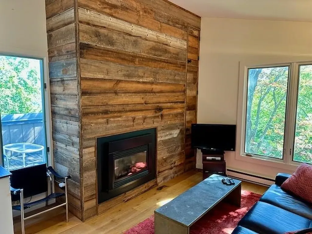 55 Hobbit Hill Warren VT 05674